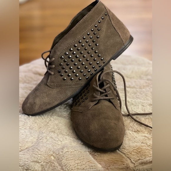 Jessica Simpson Shoes - Jessica Simpson Gray studded lace up flats. Size 7.5
